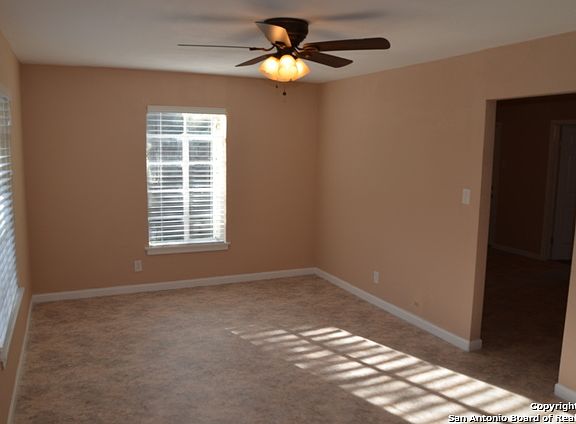 4th image of 211 Grecian Dr