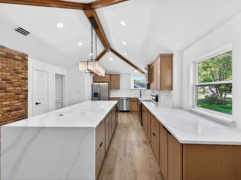 1213 Sycamore Dr — Photo 16