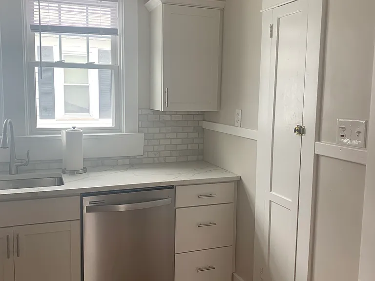 122 Pinewoods Ave #2 — Photo 15