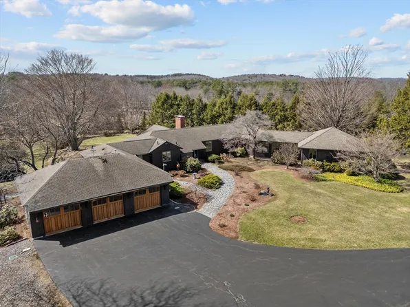 135 Crane Neck St, West Newbury, MA 01985