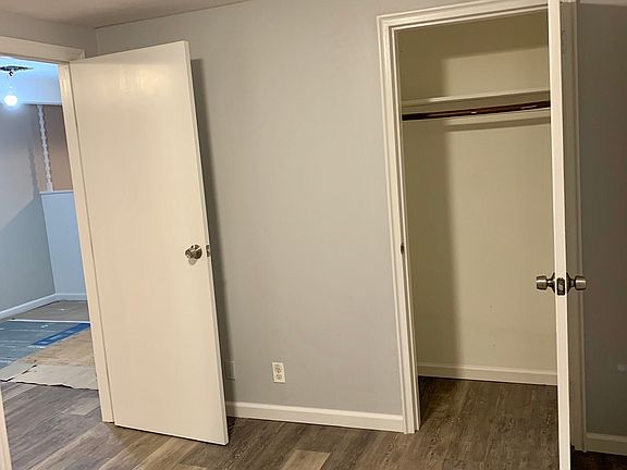 3rd image of 115 Stonelea Pl APT 5E
