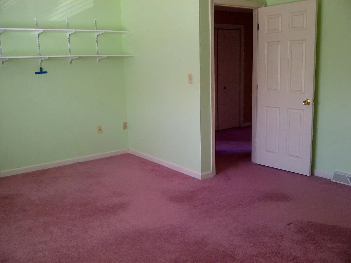 36 Pinecrest Village — Photo 4
