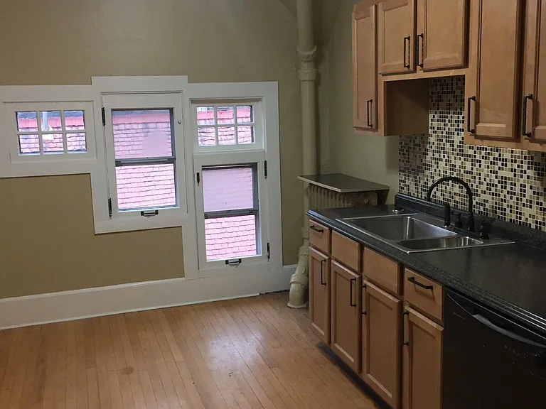 2824 E Newberry Blvd #3 — Photo 1