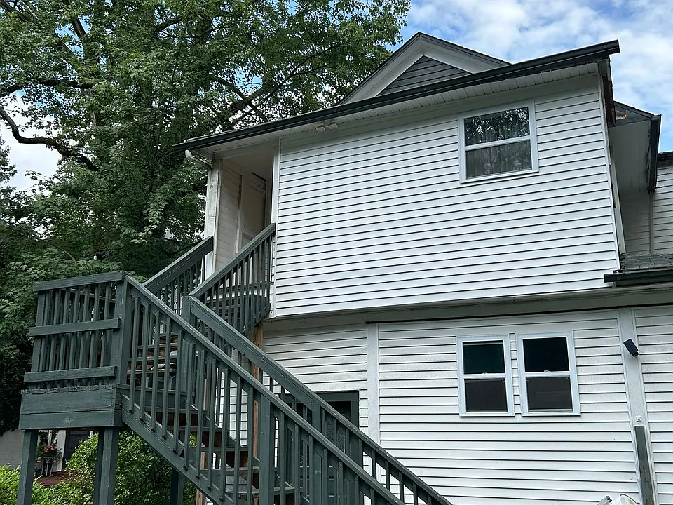 134 E Main St #UPPER