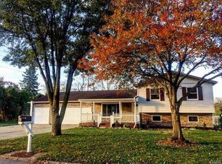 921 Amlin Dr, Xenia, OH 45385