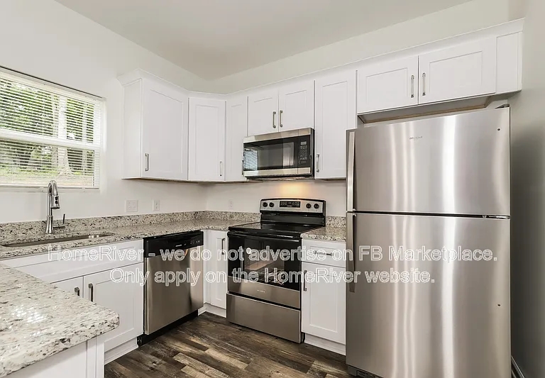 828 Graylyn Dr — Photo 7