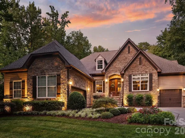 1237 Bromley Dr, Matthews, NC 28104