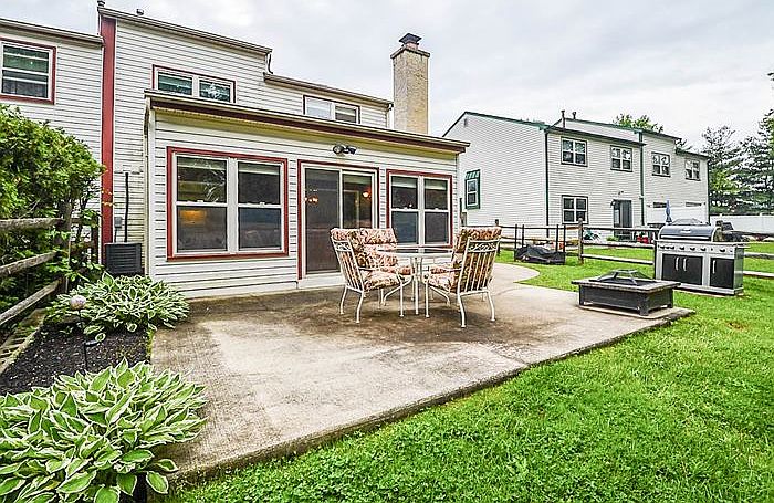 2nd image of 822 Roberts Rd