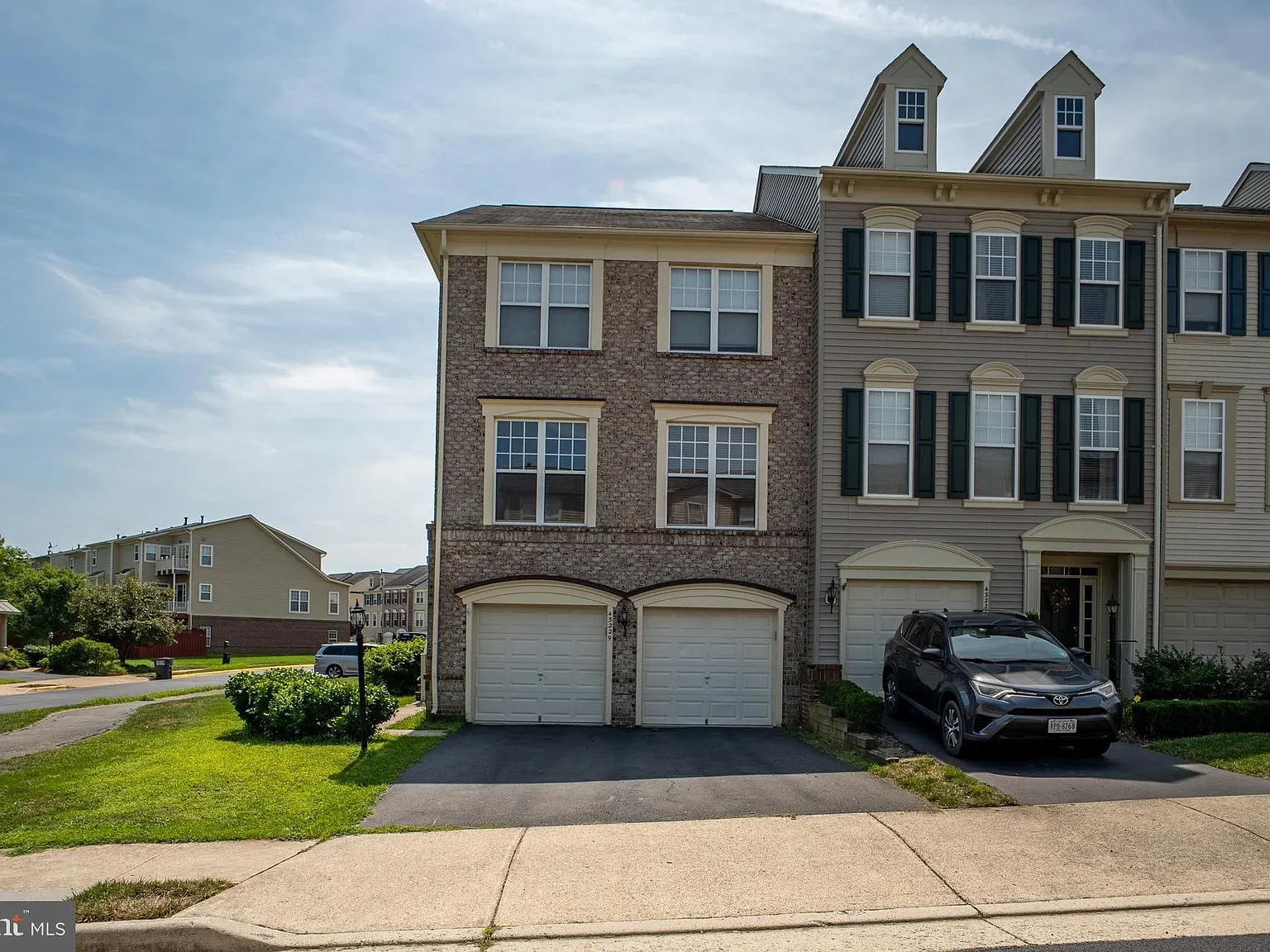 Broadlands South — Photo 2