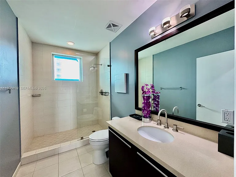 7928 East Dr #805 — Photo 6