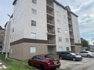 15221 SW 80th St APT 312, Miami, FL 33193