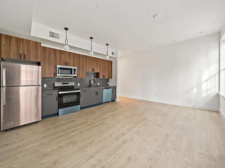 Wood Street Lofts — Photo 18
