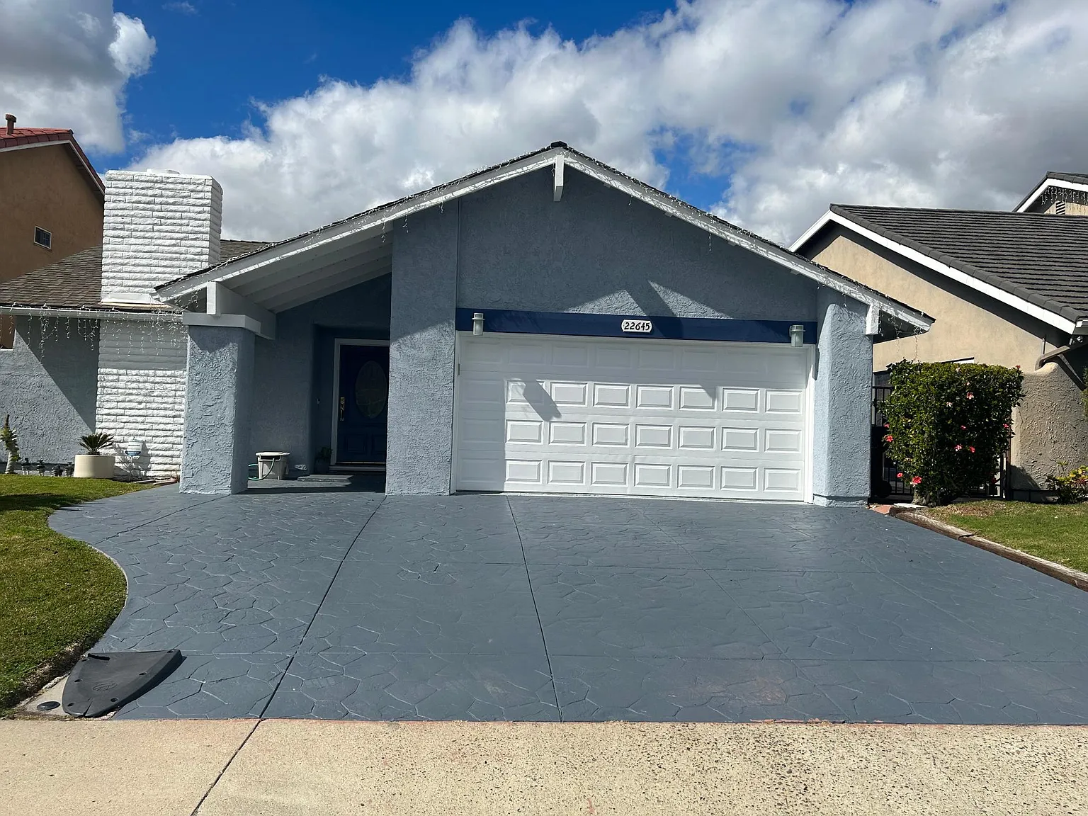 4 bed, 1933 sqft, $4,800 — Photo 1