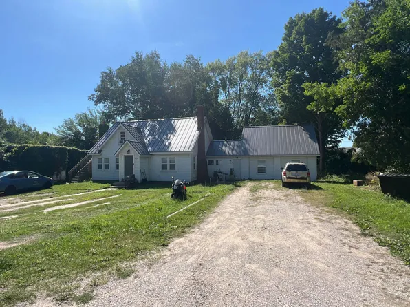 6593 Frankfort Hwy, Beulah, MI 49617
