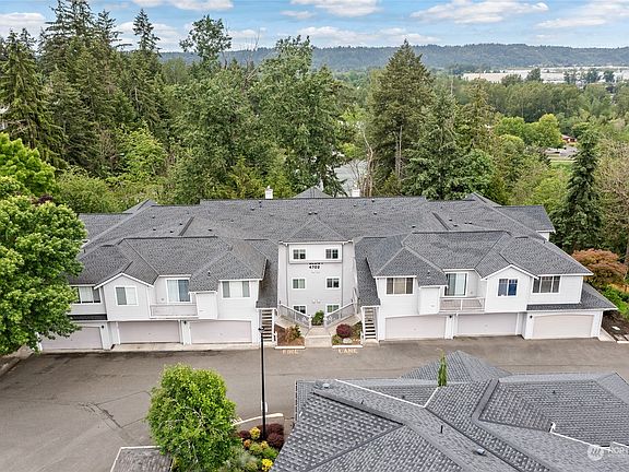 3rd image of 4702 Mill Pond Drive SE #102