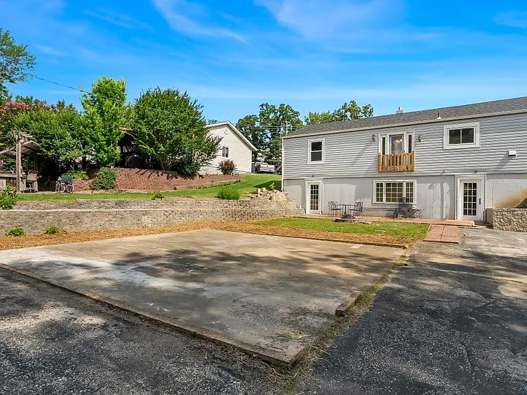 5468 Ringer Rd — Photo 37