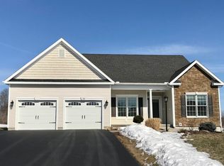 106 Barbara Ln, Amsterdam, NY 12010