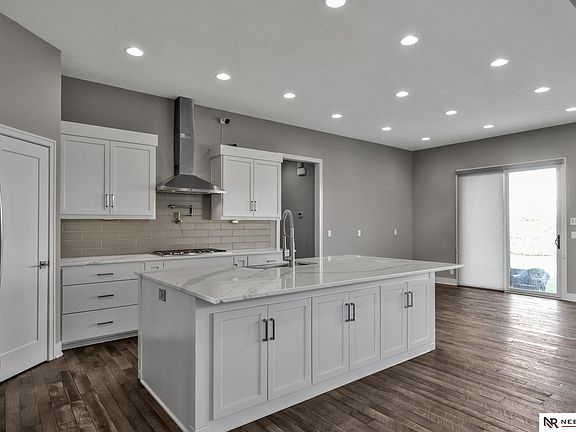 4th image of 10809 S 186th Ave
