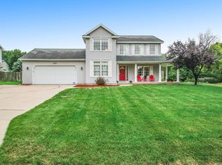 1621 Whitewood Dr SW, Wyoming, MI 49519