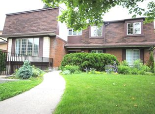 135 Owl Dr, Ottawa, ON K1V9J5