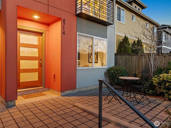 3rd image of 4714 Delridge Way SW