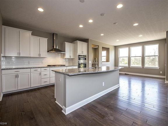 5th image of LOT 2011 Brookview Manor Dr