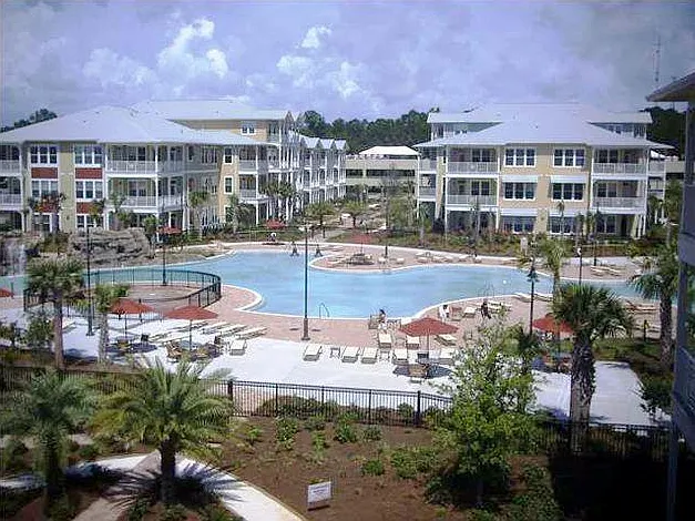 2 bed, 2.5 bath, 1325 sqft, $1,900 — Photo 1