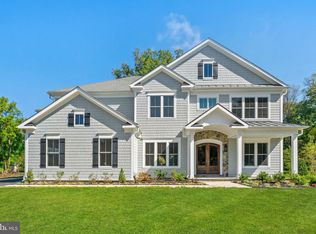 11632 Pine Tree Dr, Fairfax, VA 22033