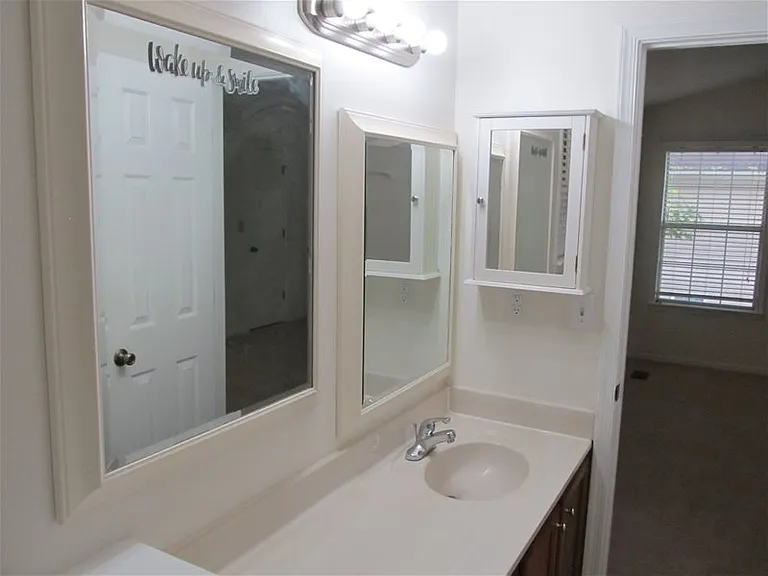 317 Tarneywood Dr — Photo 8