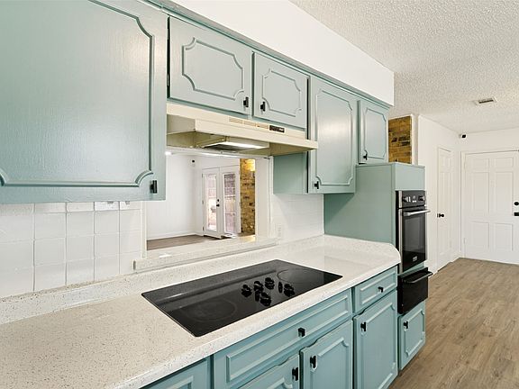4th image of 7449 Monterrey Dr