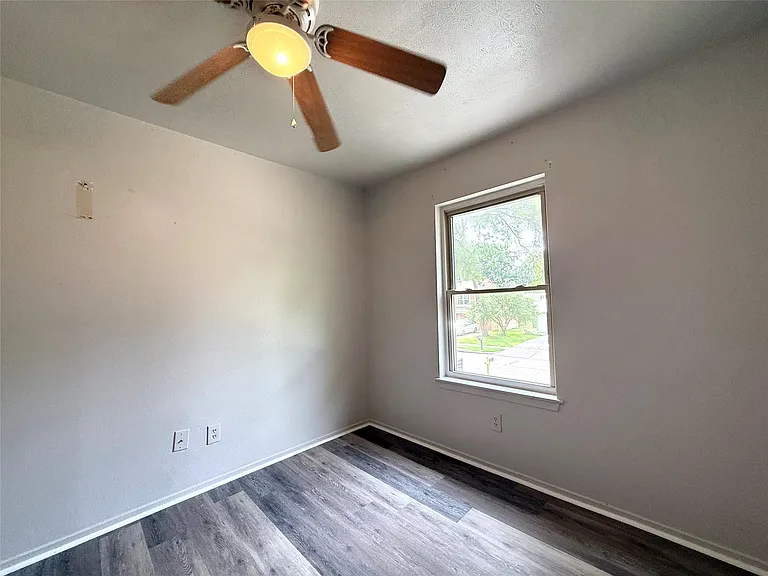 2334 Trailing Vine Rd — Photo 9
