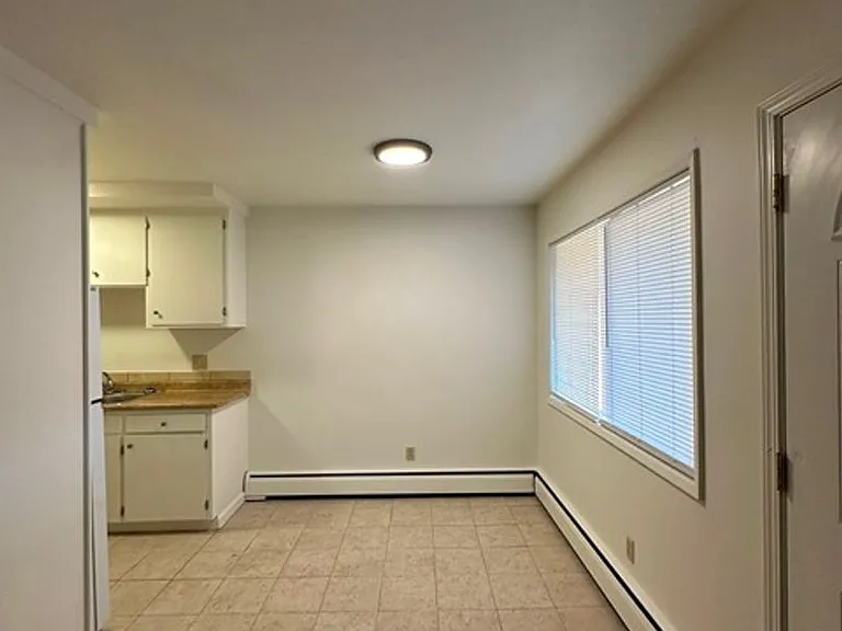 2544 Union St — Photo 2