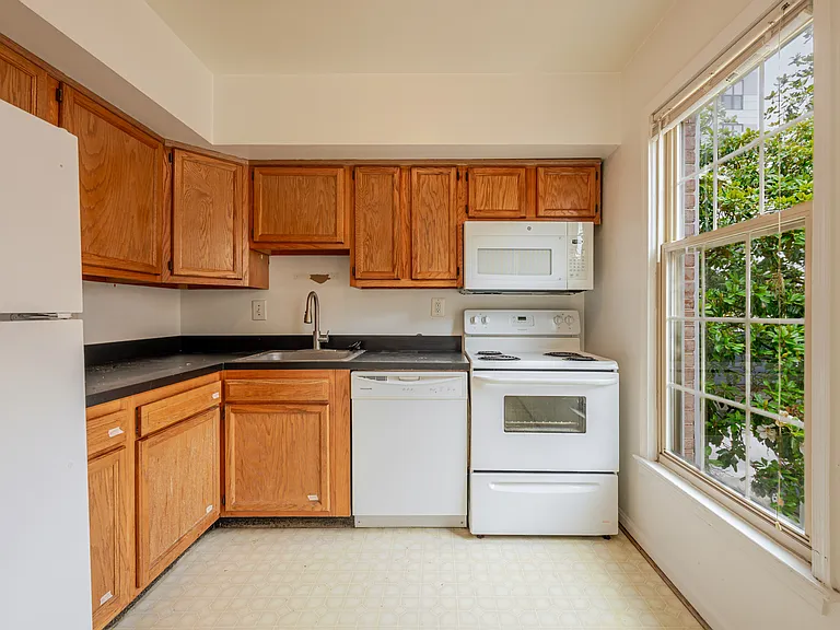 1776 Lanier Pl NW #5C — Photo 5