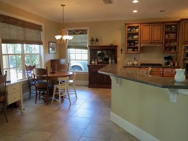 4 bed, 2.5 bath, 2766 sqft, $6,000 — Photo 3