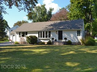 4 Wellesley Dr, Oakland, NJ 07436