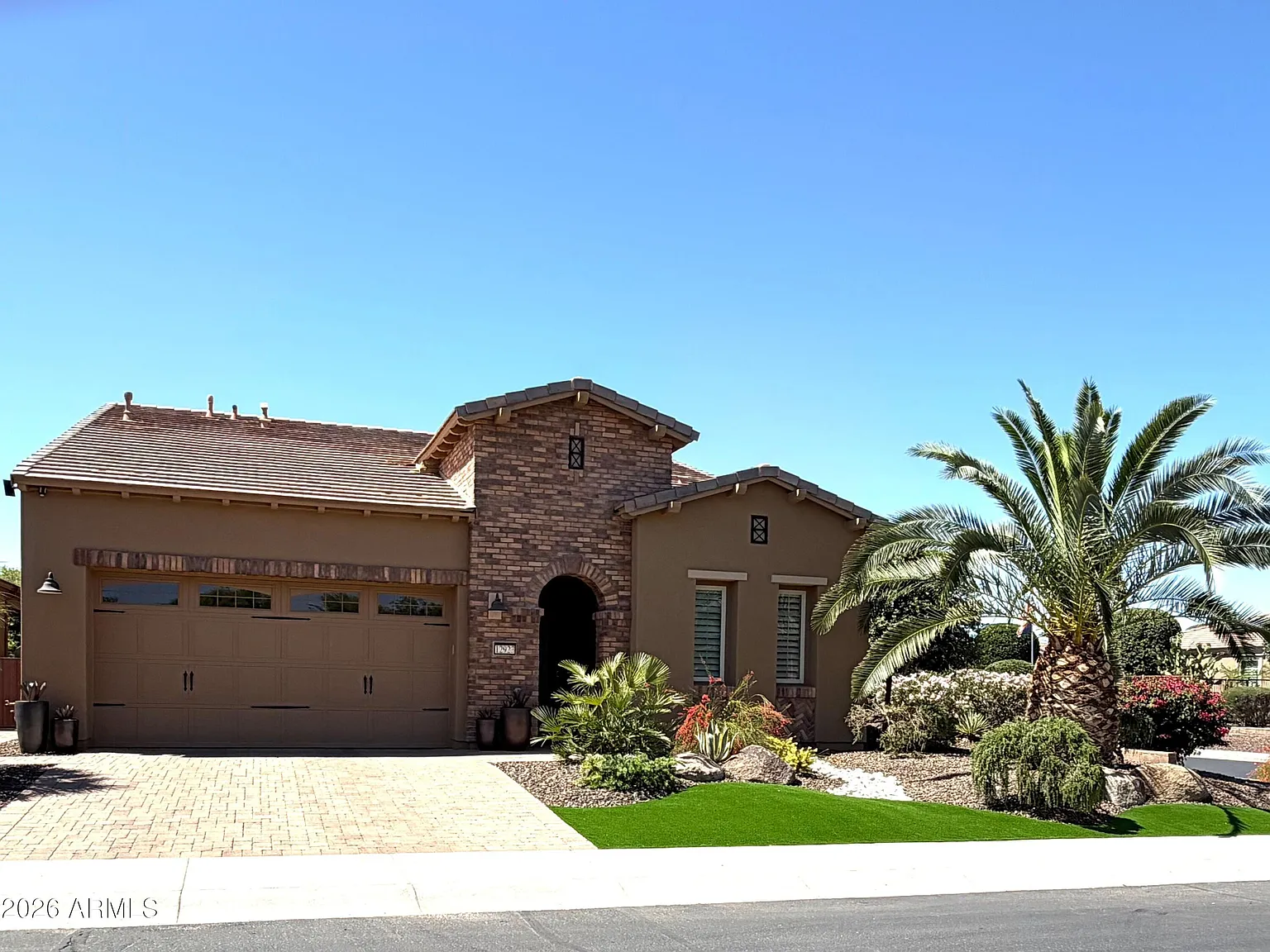 2 bed, 2.0 bath, 1925 sqft, $4,950 — Photo 2