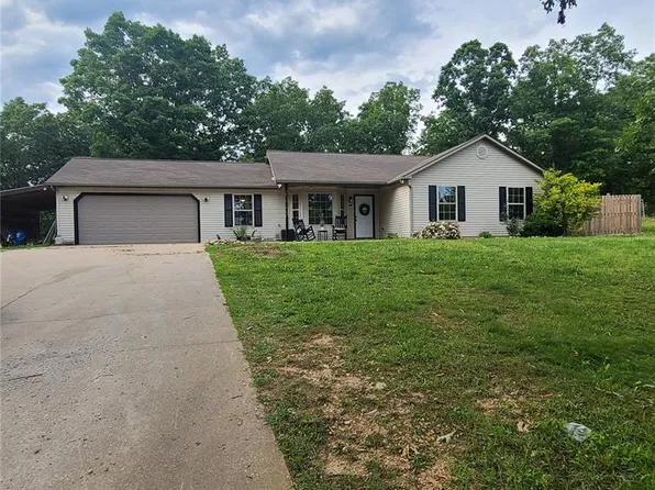 15903 Hardwood Ln, Saint Robert, MO 65584