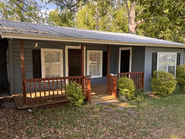 111 Schley St, Douglas, GA 31533