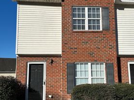 2913 Eastridge Ct, Greenville, NC