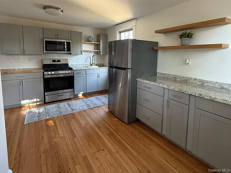 66 Worrall Ave #3 — Photo 2