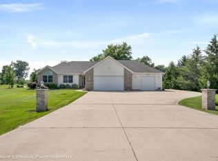 4539 1369th Rd, Earlville, IL 60518