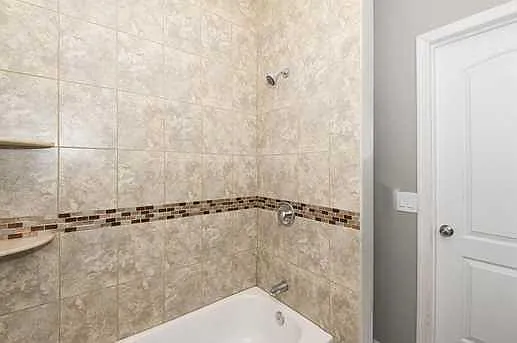 18 Terrace Ave #2 — Photo 9