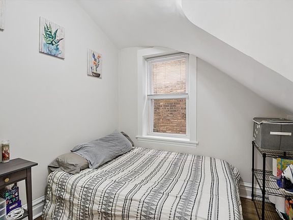 4th image of 4143 W Cornelia Ave