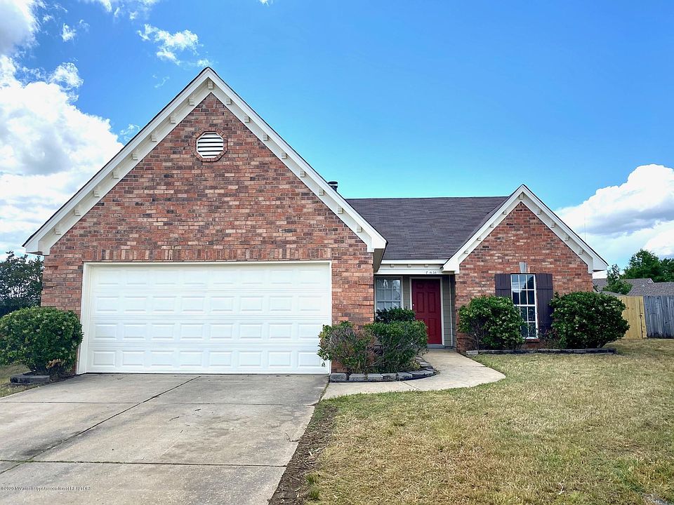 1st image of 10646 Oak Cir