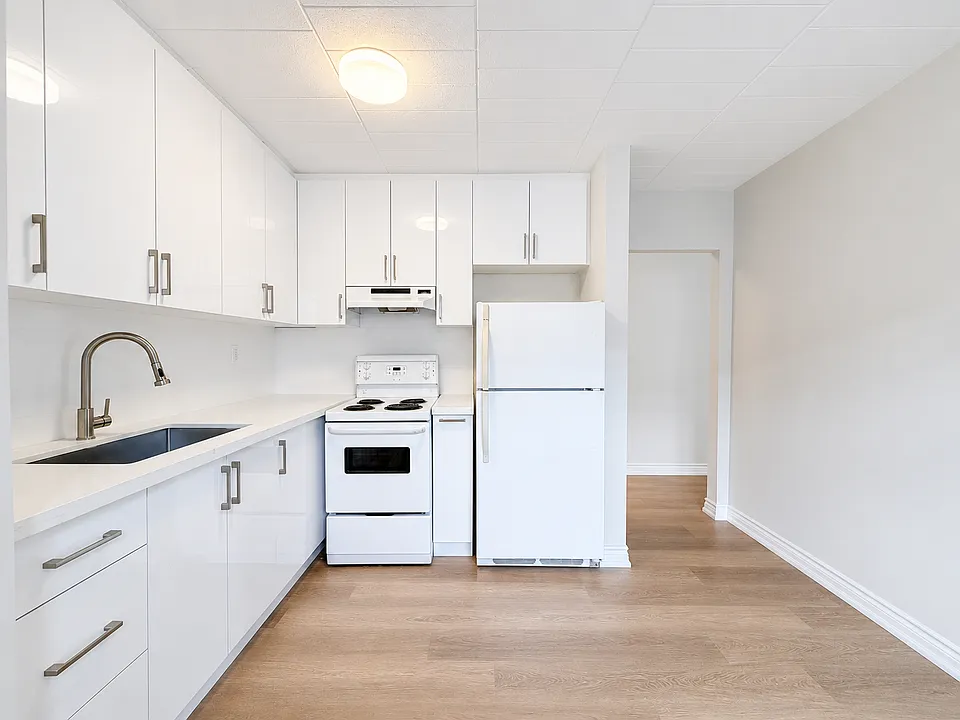 19 Empire St #8