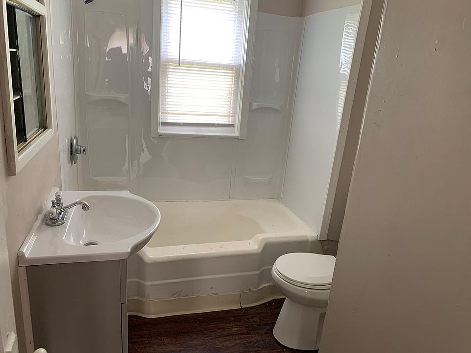 1st image of 2778 E 126th St