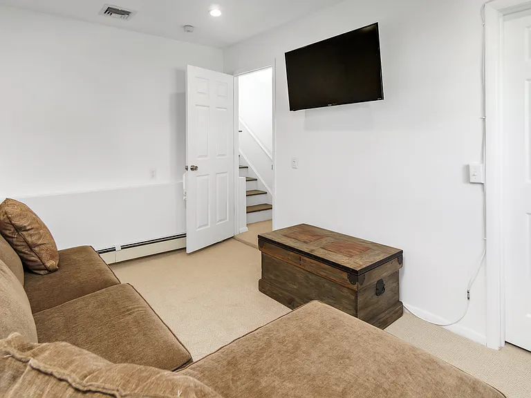 19 Rogers Ln — Photo 18