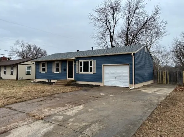 1611 S Queen Ridge Way, Independence, MO 64050