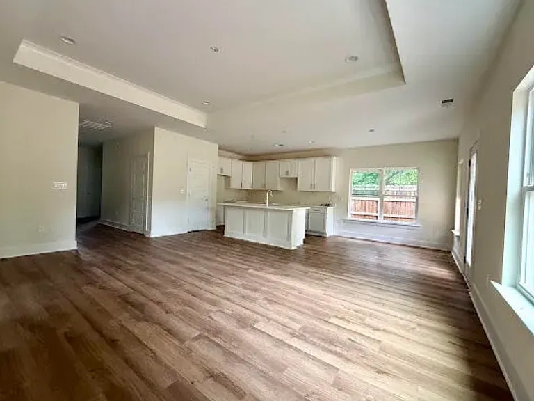 1831 Woodland Rd — Photo 10