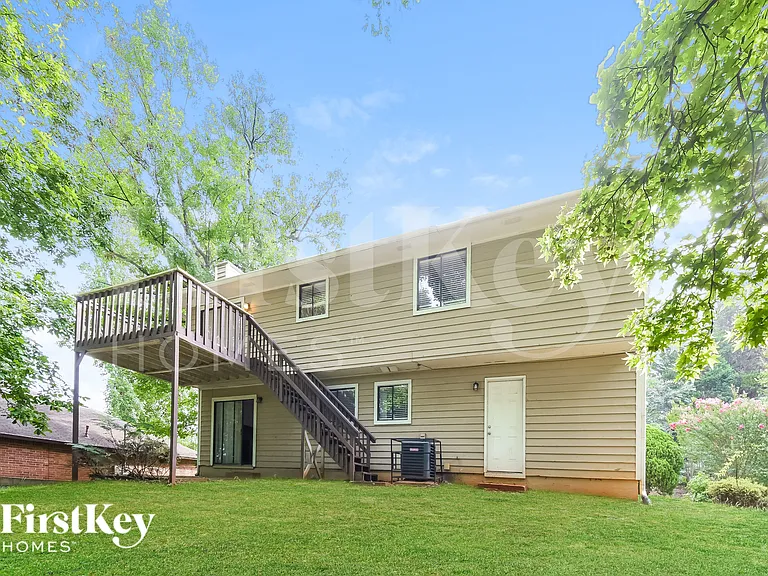 1340 Teaberry Cir — Photo 17